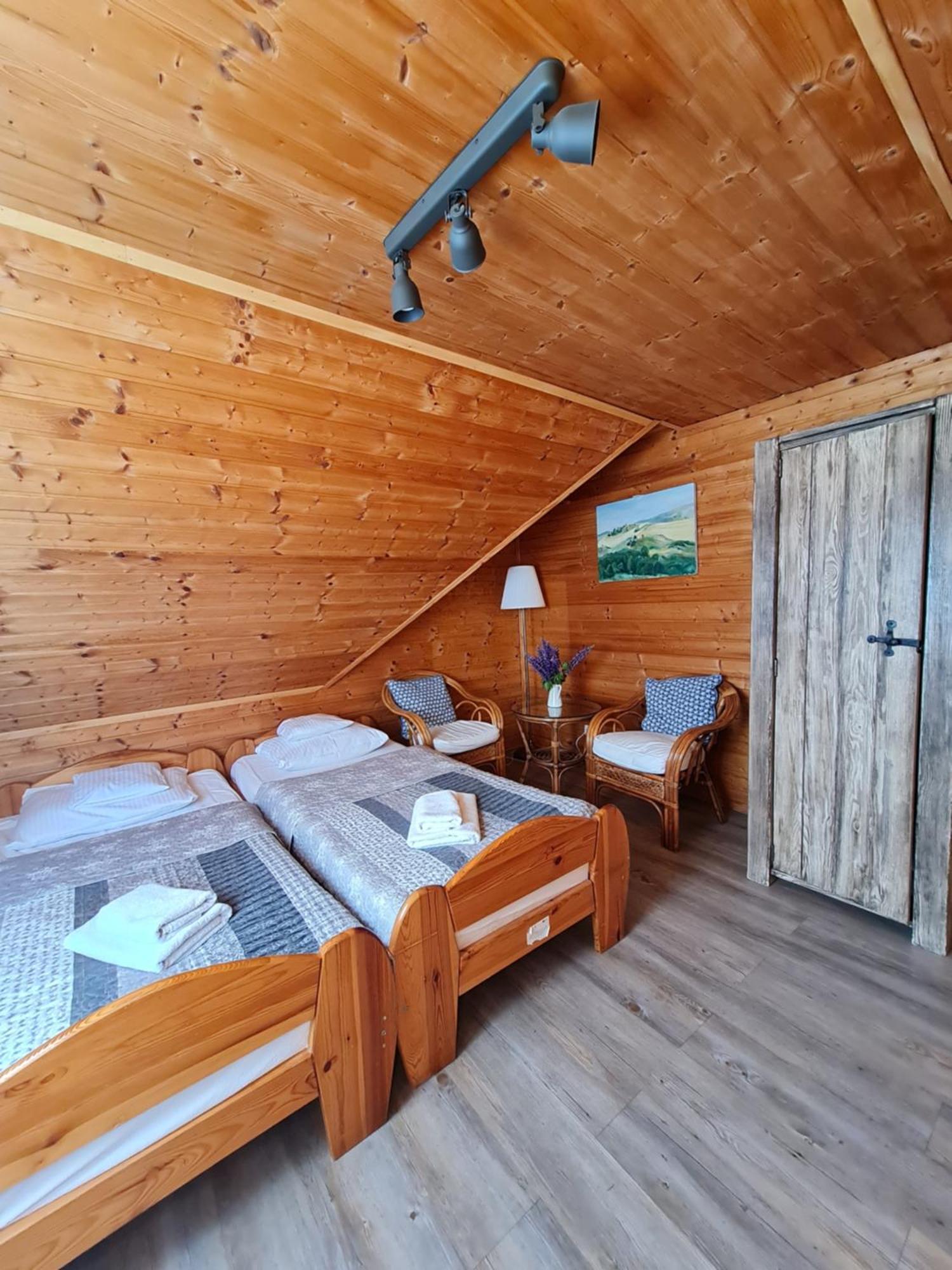 Wilcza Jama - Domki Z Bali Lutowiska Zimmer foto